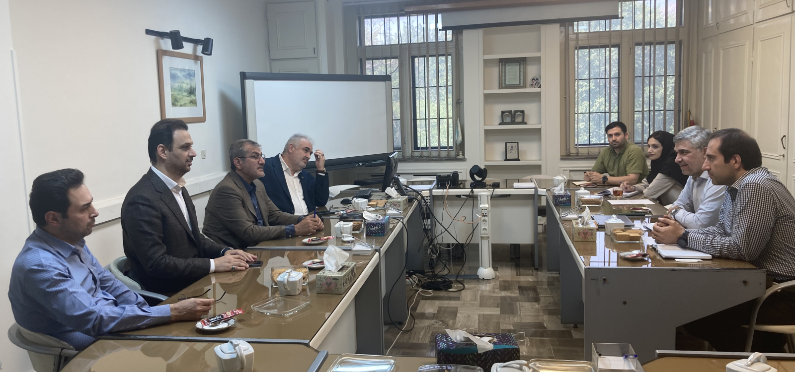برگزاری جلسه تخصصی با مدیران ارشد مخابرات استان تهران با هدف توسعه زیرساخت‌های ارتباطی دانشگاه